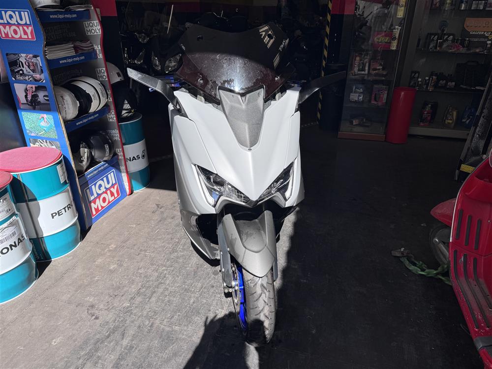 T MAX 560